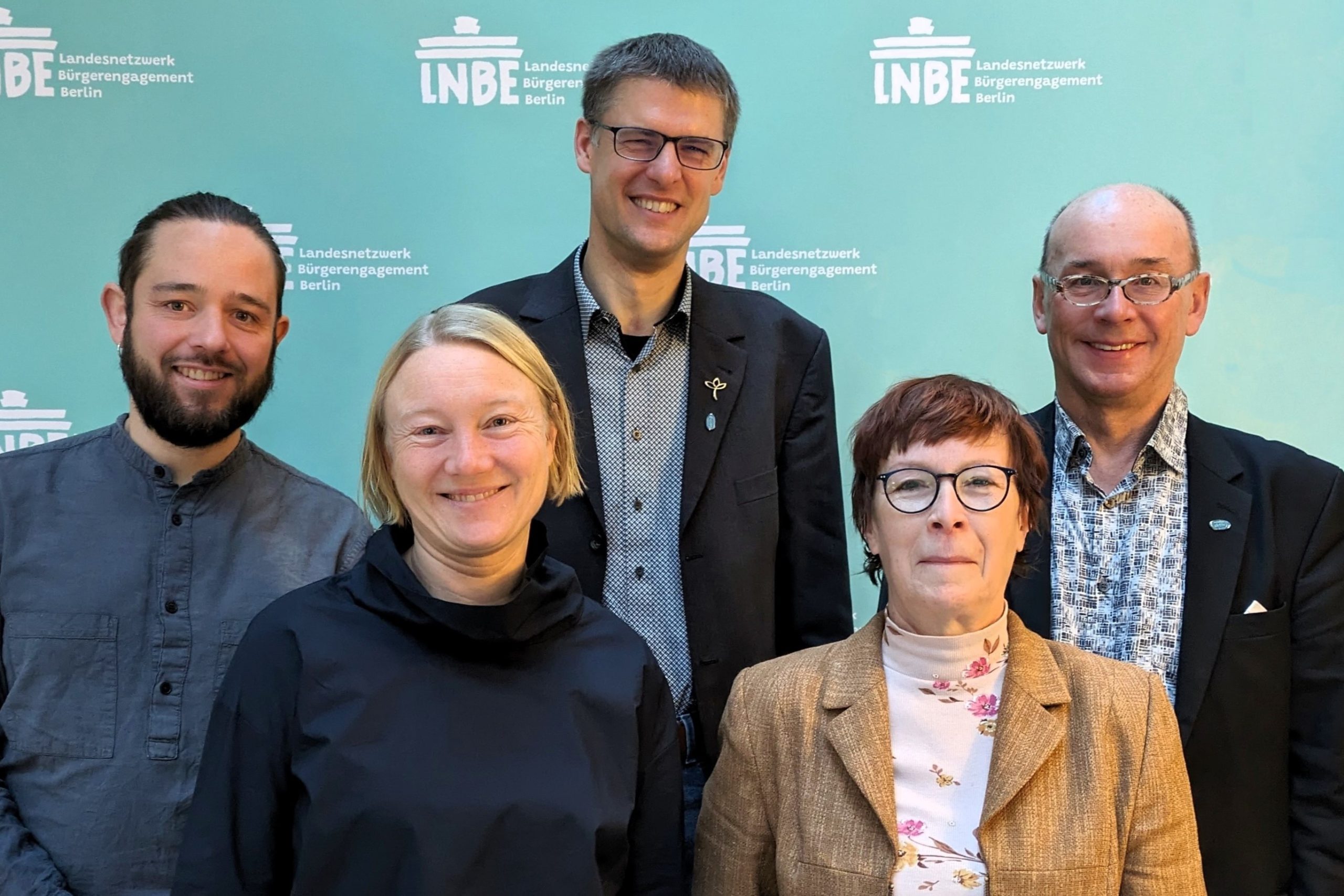 Gruppenbild des Sprecher:innenrats des Landesnetzwerk Bürgerengagement Berlin.